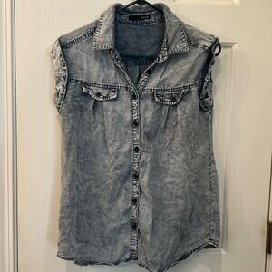 Moussy vintage denim button down size S